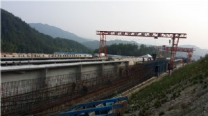 岳武高速09标