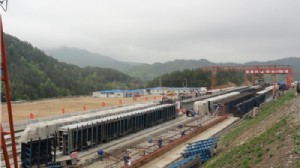 岳武高速09标